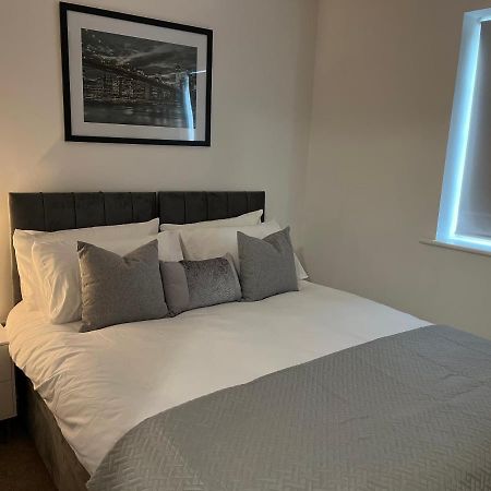 Beautiful Apartment & Parking 요크 외부 사진