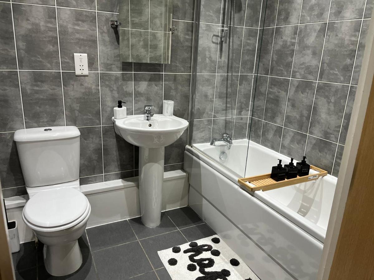 Beautiful Apartment & Parking 요크 외부 사진