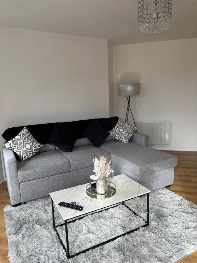 Beautiful Apartment & Parking 요크 외부 사진